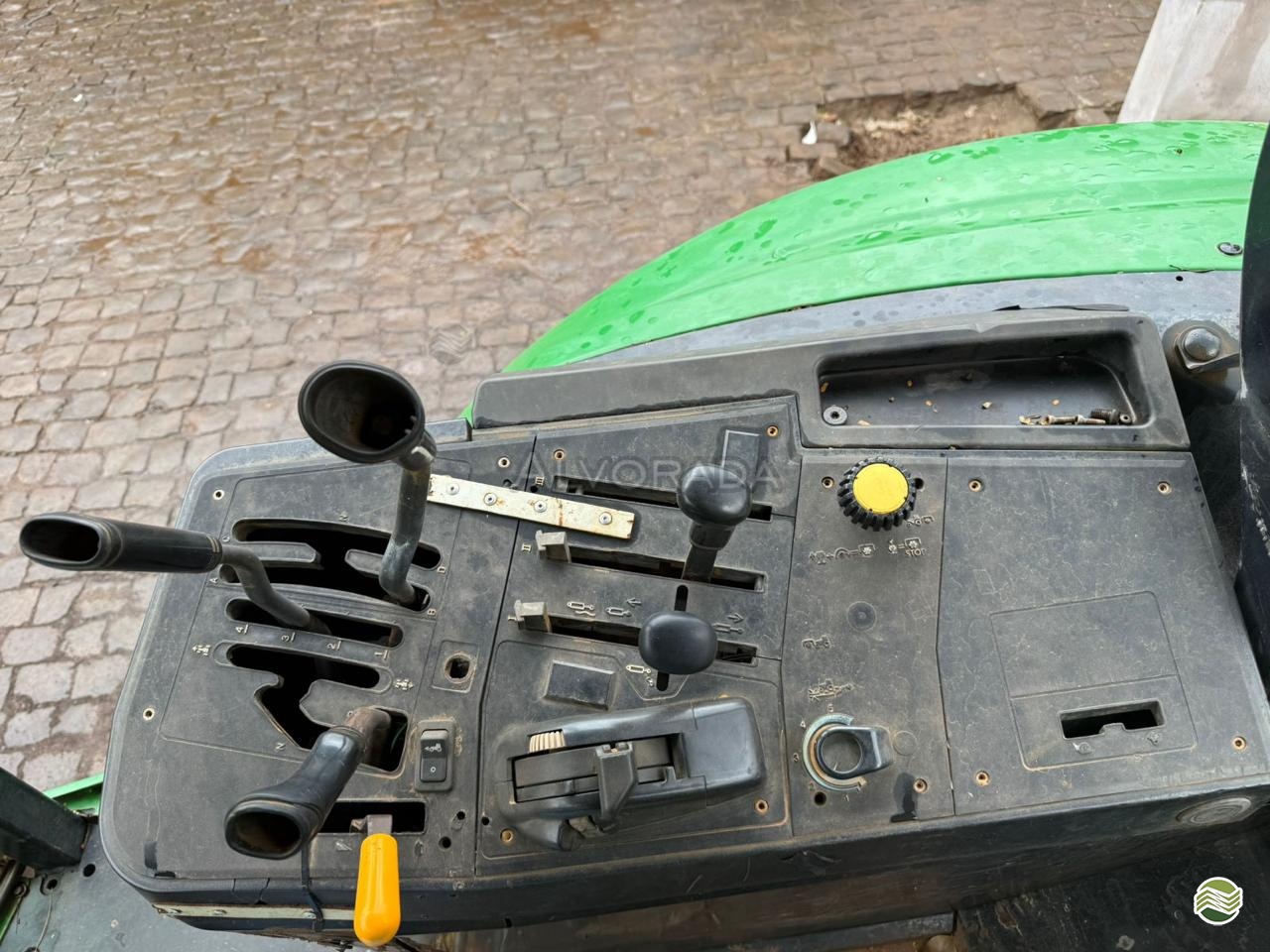 TRATOR JOHN DEERE JOHN DEERE 7515 Tração 4x4 Alvorada - John Deere SAO BORJA RIO GRANDE DO SUL RS